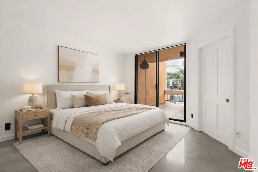 740 N Kings Road #102, West Hollywood, CA 90069 - #2