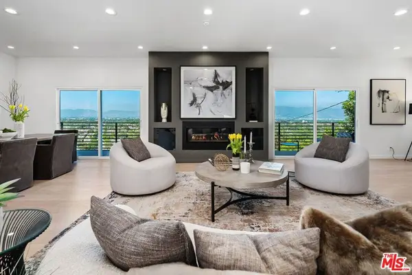 11725 Laurelwood Drive, Studio City, CA 91604