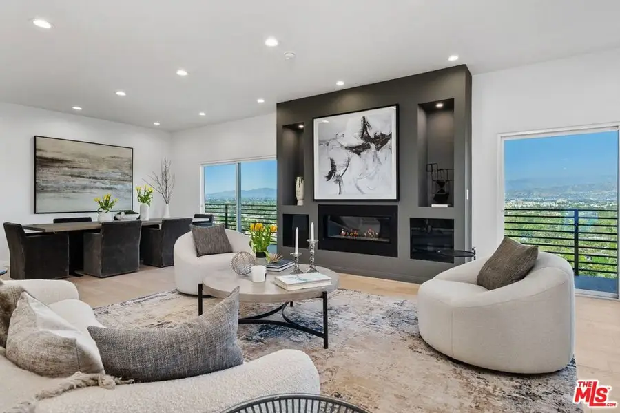 11725 Laurelwood Drive, Studio City, CA 91604 - #2