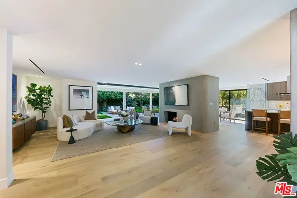 23458 Canzonet Street, Woodland Hills, CA 91367