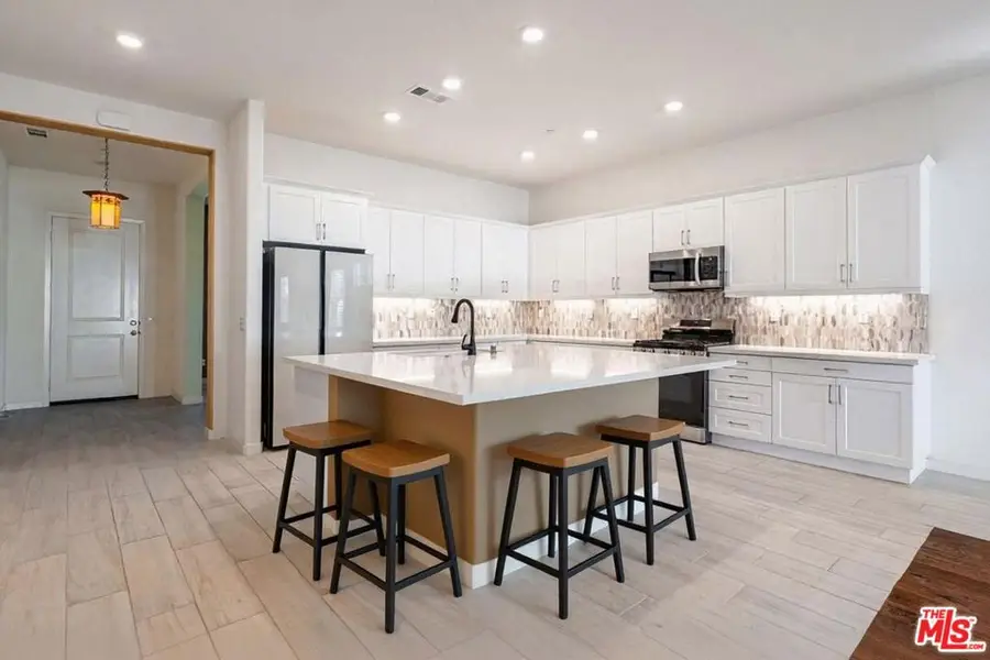 3402 Via Leonardo, Palm Desert, CA 92260 - #3