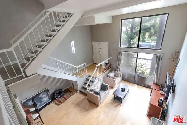 11753 Mayfield Avenue #7, Los Angeles, CA 90049