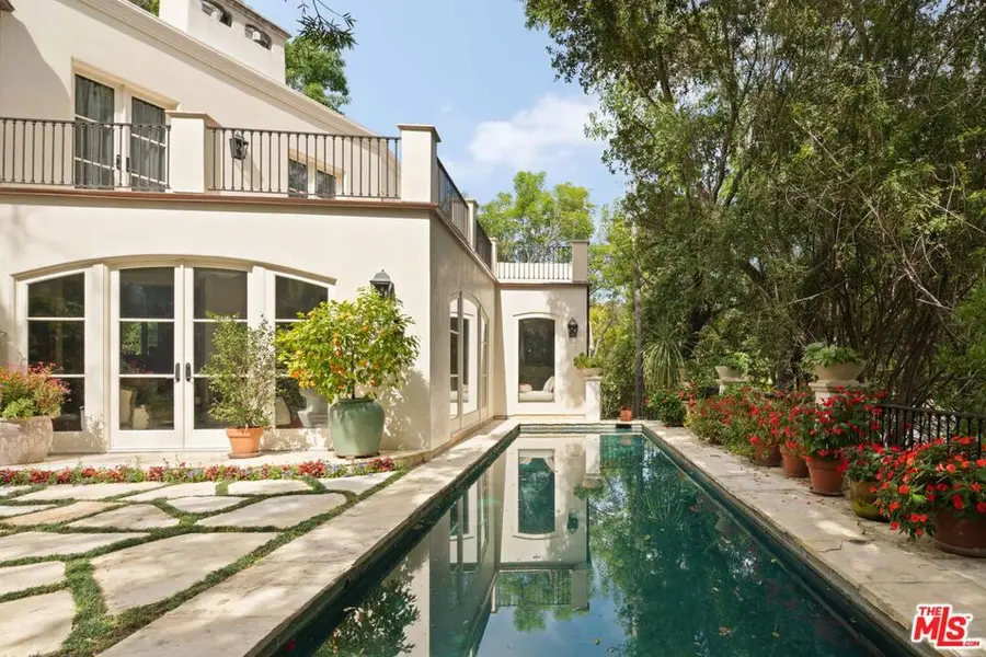 2557 Hutton Drive, Beverly Hills, CA 90210 - #2