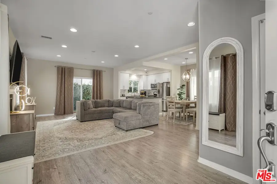 22755 Walnut Park Lane #5, Newhall, CA 91321 - #3