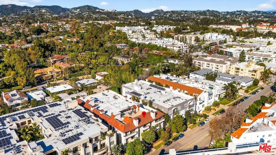 11755 Montana Avenue #201, Los Angeles, CA 90049 - #3