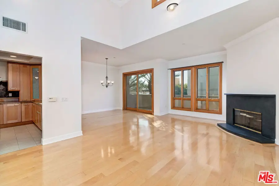 411 N Oakhurst Drive #404, Beverly Hills, CA 90210 - #3