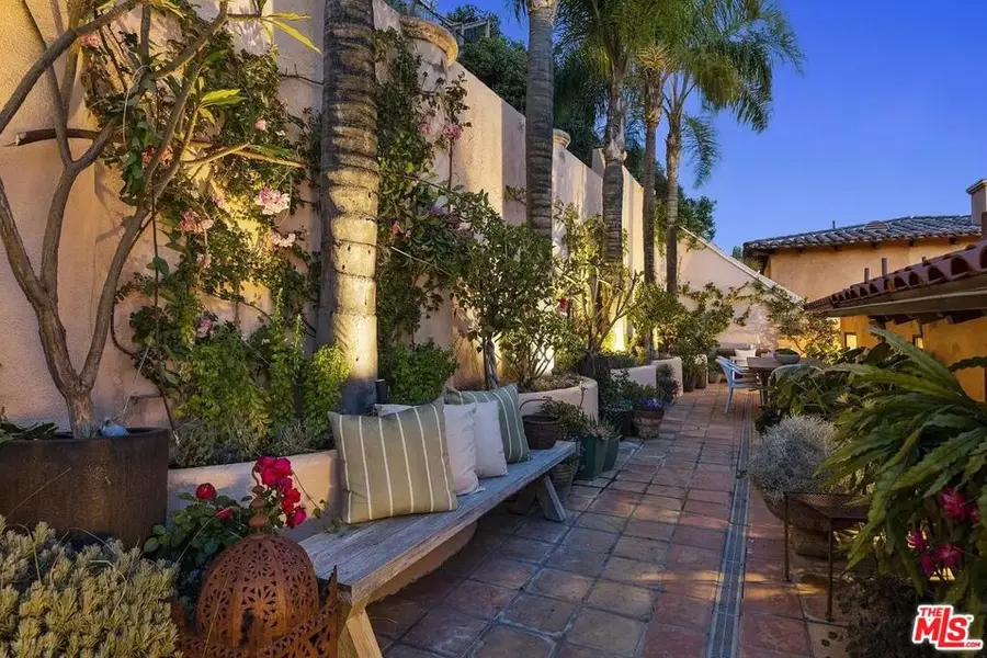 6383 Quebec Drive, Los Angeles, CA 90068 - #3