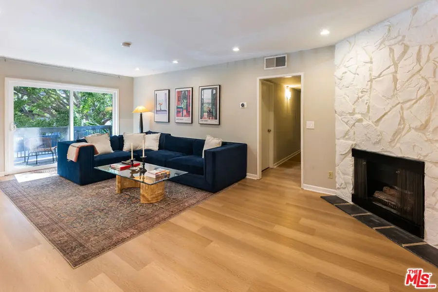 1262 S Barrington Avenue #102, Los Angeles, CA 90025 - #2
