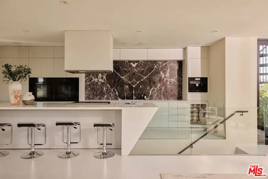 621 Mildred Avenue, Venice, CA 90291 - #3