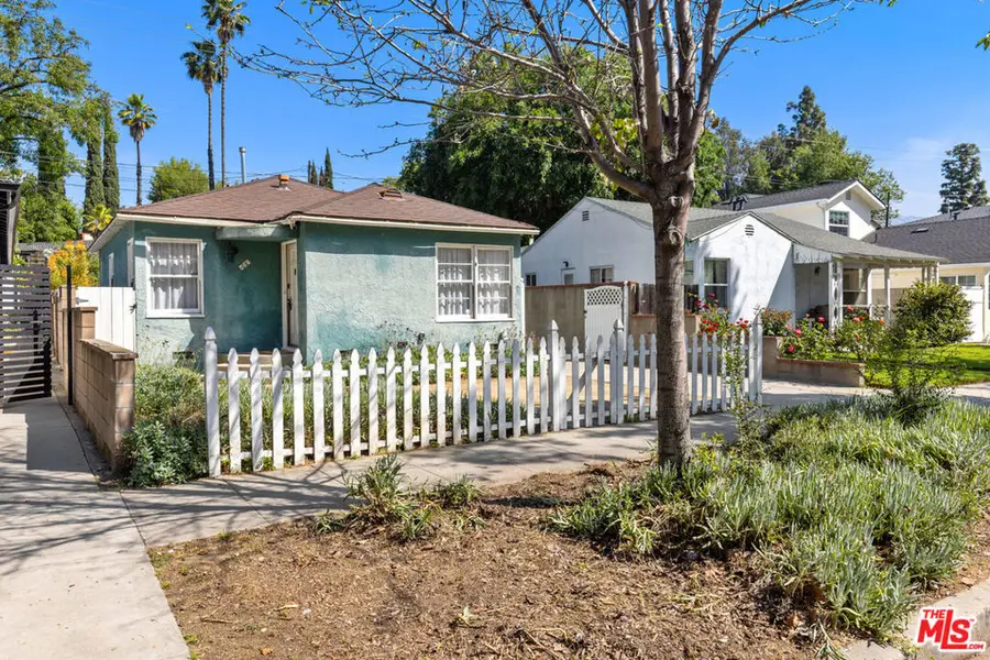 425 W Riverside Drive, Burbank, CA 91506 - #3