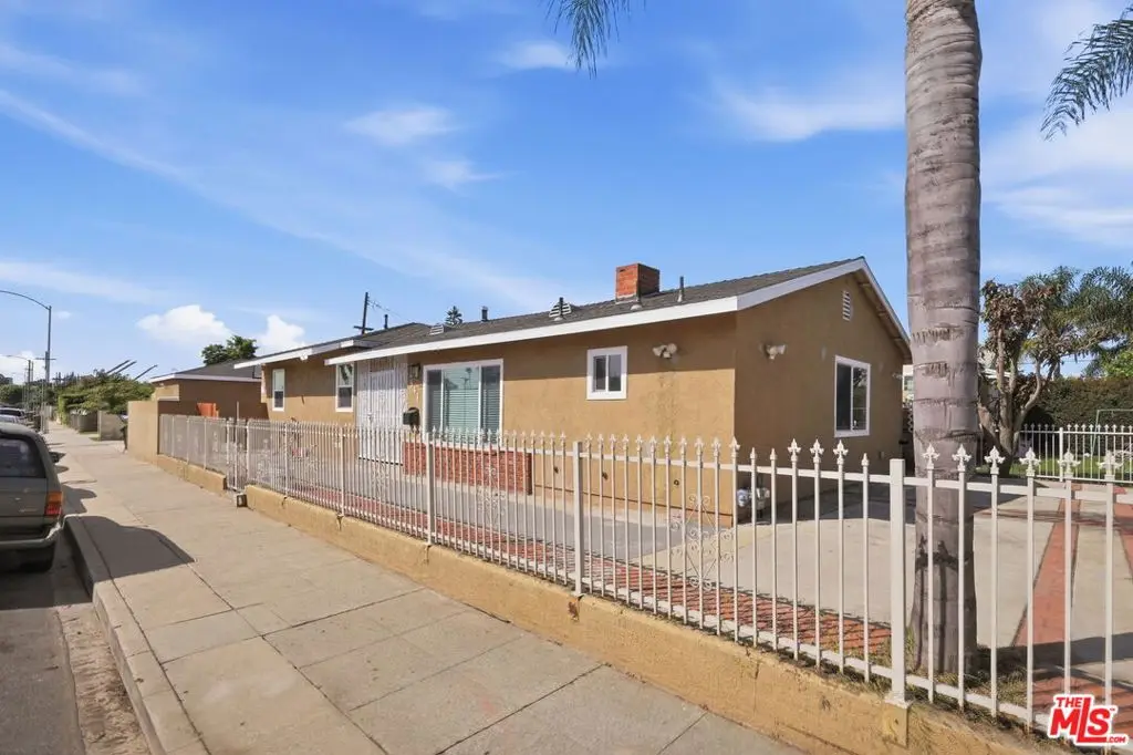 541 Mcdonald Avenue, Wilmington, CA 90744 - #1