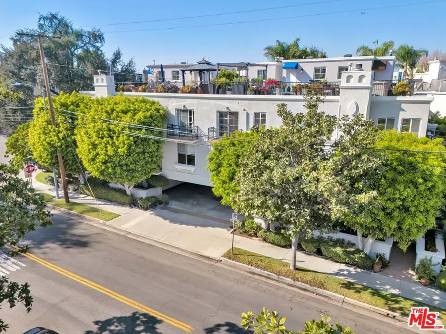 10437 Moorpark Street, Toluca Lake, CA 91602 - #2