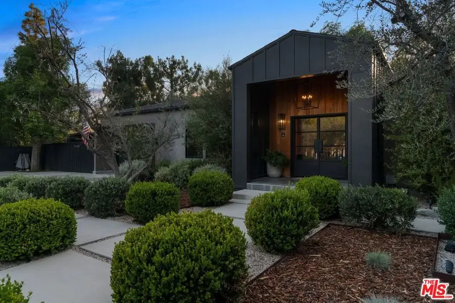 4417 Gentry Avenue, Valley Village, CA 91607 - #2