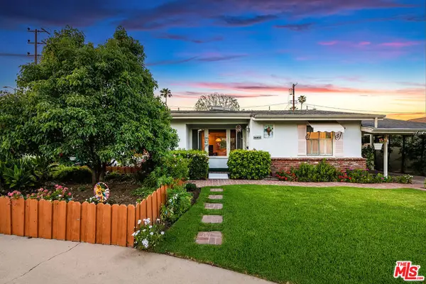 16851 Weddington Street, Encino, CA 91436