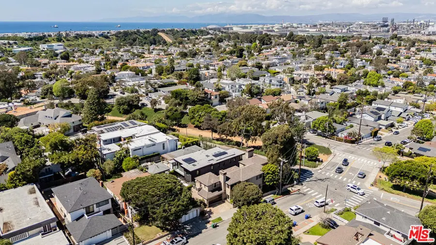 2422 N Ardmore Avenue, Manhattan Beach, CA 90266 - #3