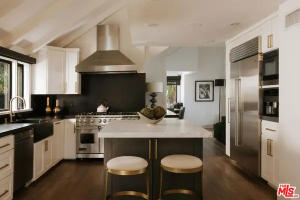 7825 Torreyson Drive, Los Angeles, CA 90046