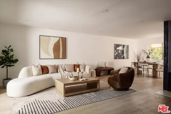 9761 Via Pavia, Burbank, CA 91504