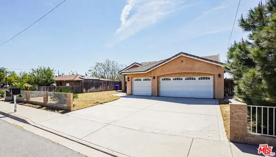 16051 Los Cedros Avenue, Fontana, CA 92336 - #2