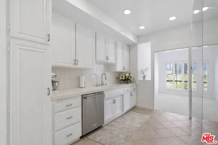 1167 Roxbury Drive #203, Los Angeles, CA 90035 - #3