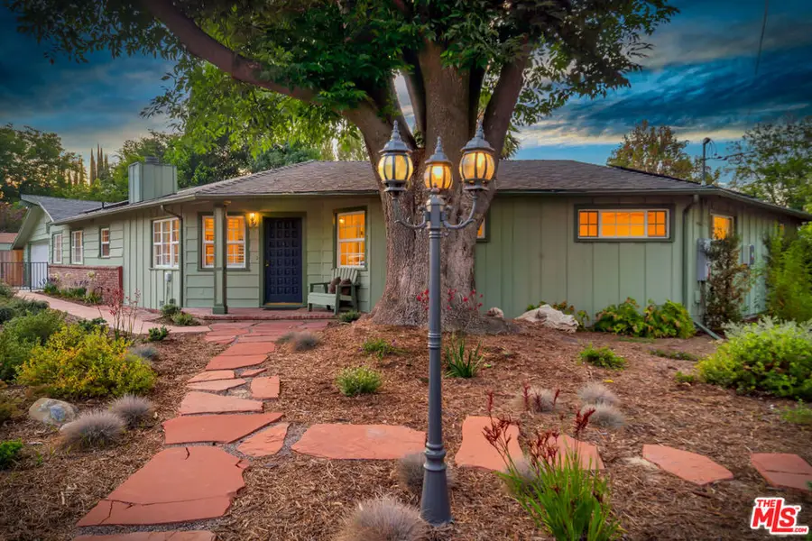 6001 Oakdale Avenue, Woodland Hills, CA 91367 - #2