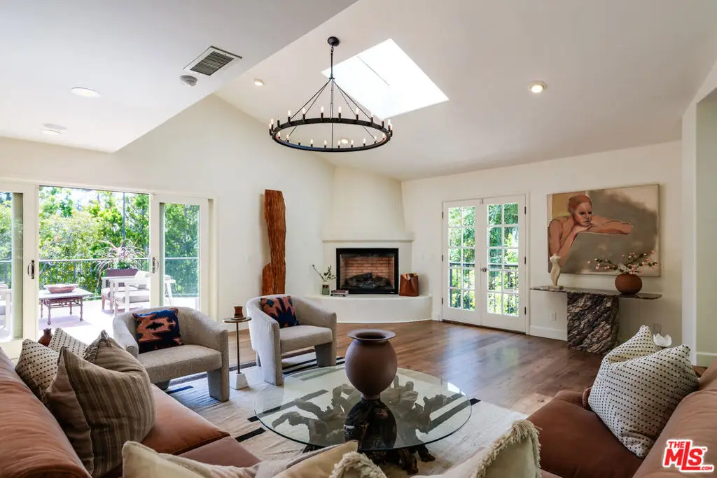 2216 E Live Oak Drive, Los Angeles, CA 90068 - #1