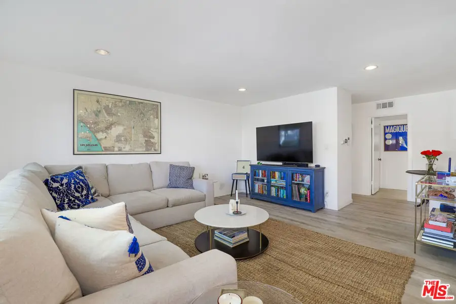 165 N Swall Drive #101, Beverly Hills, CA 90211 - #2