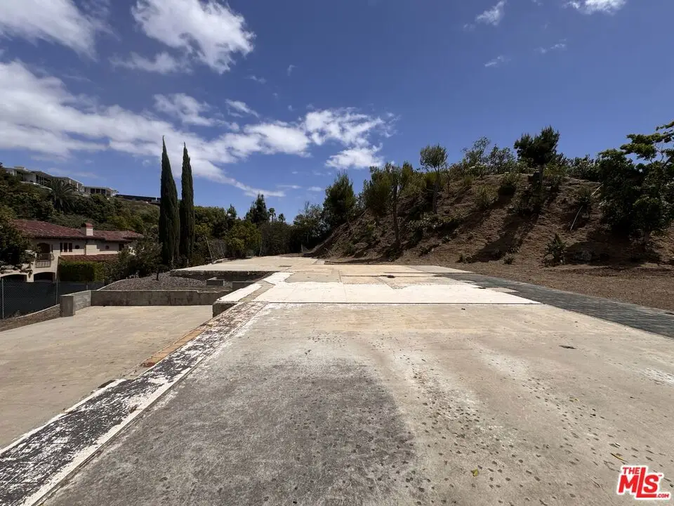 1309 Laurel Way, Beverly Hills, CA 90210 - #1