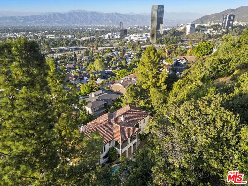 10940 Terryview Drive, Studio City, CA 91604 - #1