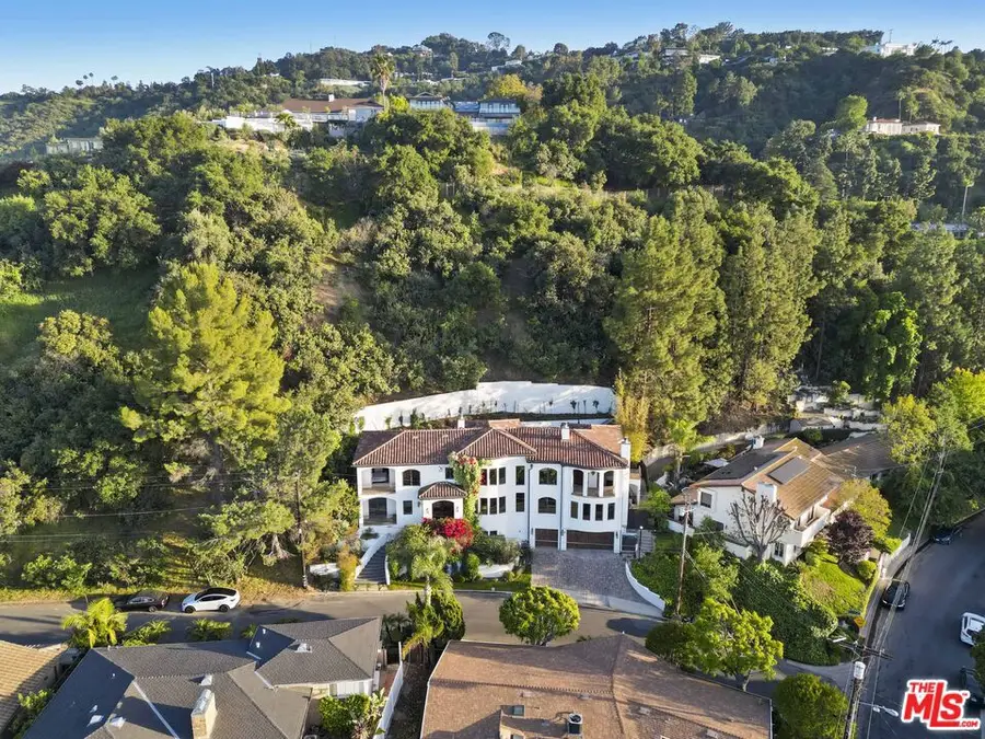 10940 Terryview Drive, Studio City, CA 91604 - #2