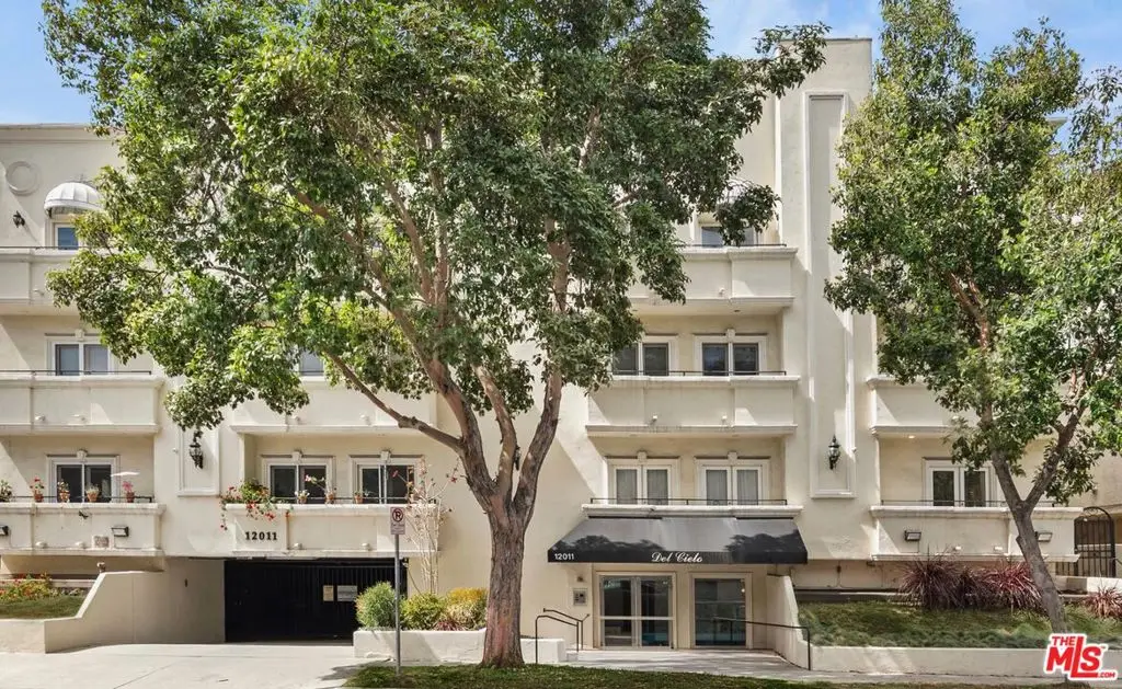 12011 Goshen Avenue #102, Los Angeles, CA 90049 - #1
