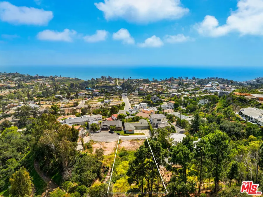 959 Chattanooga Avenue, Pacific Palisades, CA 90272 - #2
