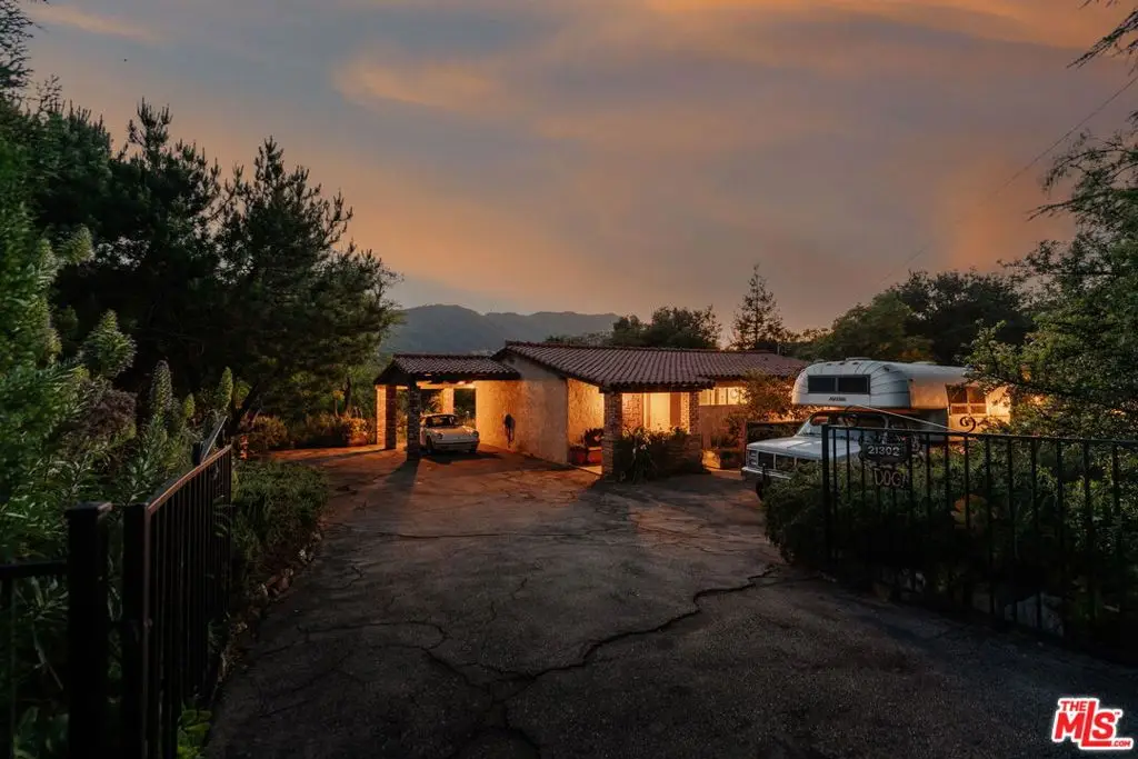 21302 Entrada Road, Topanga, CA 90290 - #1