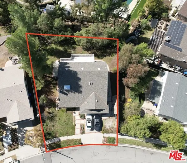 6618 Smoke Tree Avenue, Oak Park, CA 91377
