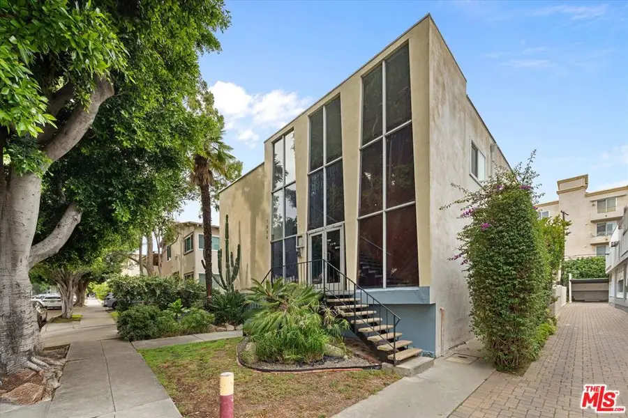 1334 S Carmelina Avenue #1, Los Angeles, CA 90025 - #2