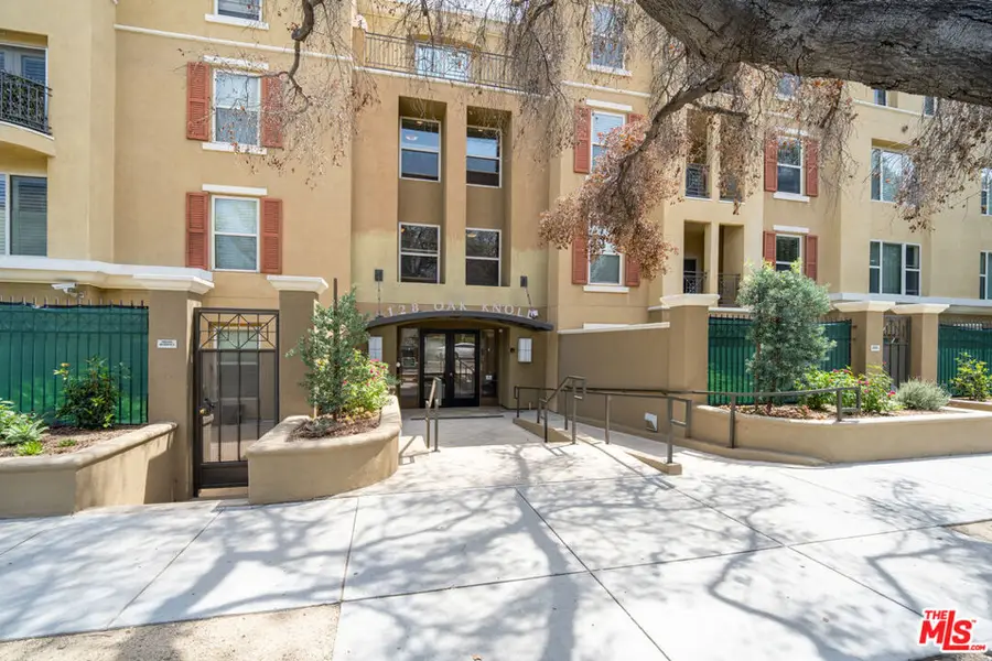 128 N Oak Knoll Avenue #202, Pasadena, CA 91101 - #2