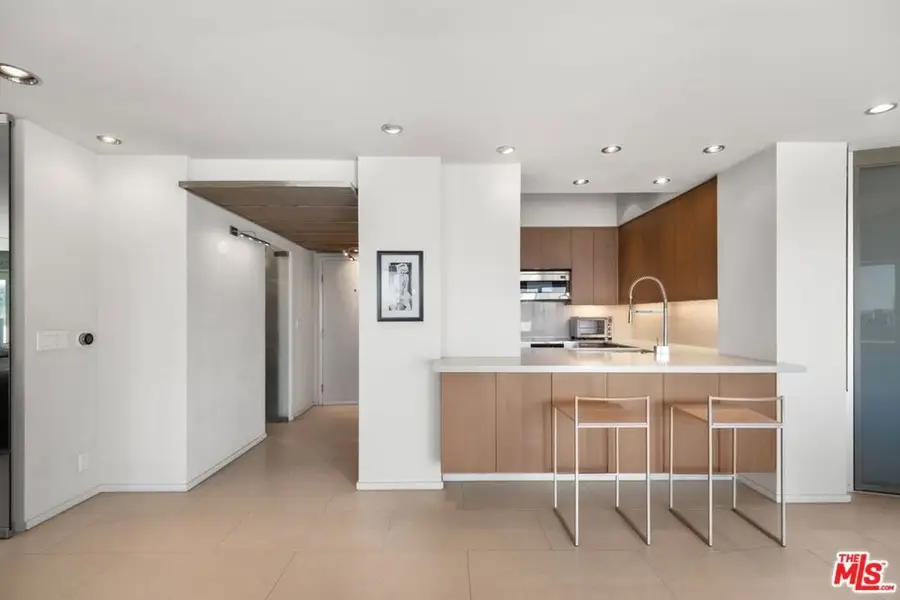 7135 Hollywood Boulevard #1210, Los Angeles, CA 90046 - #3