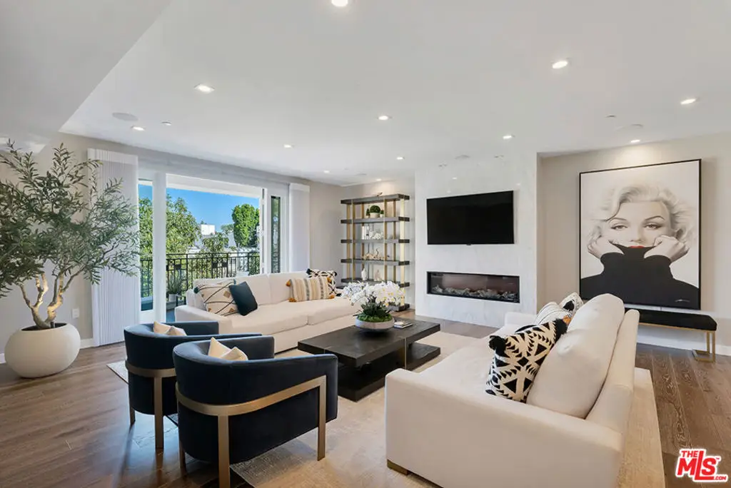 441 S Barrington Avenue #301, Los Angeles, CA 90049 - #1