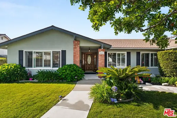 582 Mount Carmel Drive, Claremont, CA 91711