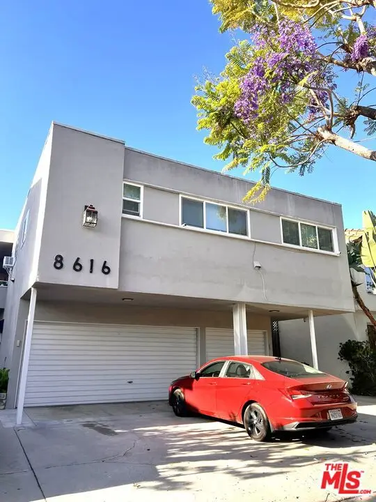 8616 Gregory Way, Los Angeles, CA 90035