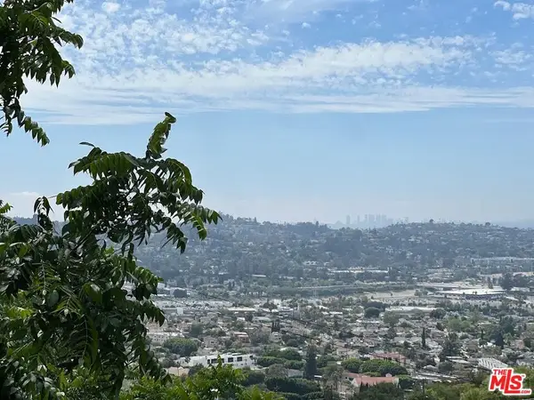 2560 N Hines Drive, Los Angeles, CA 90065