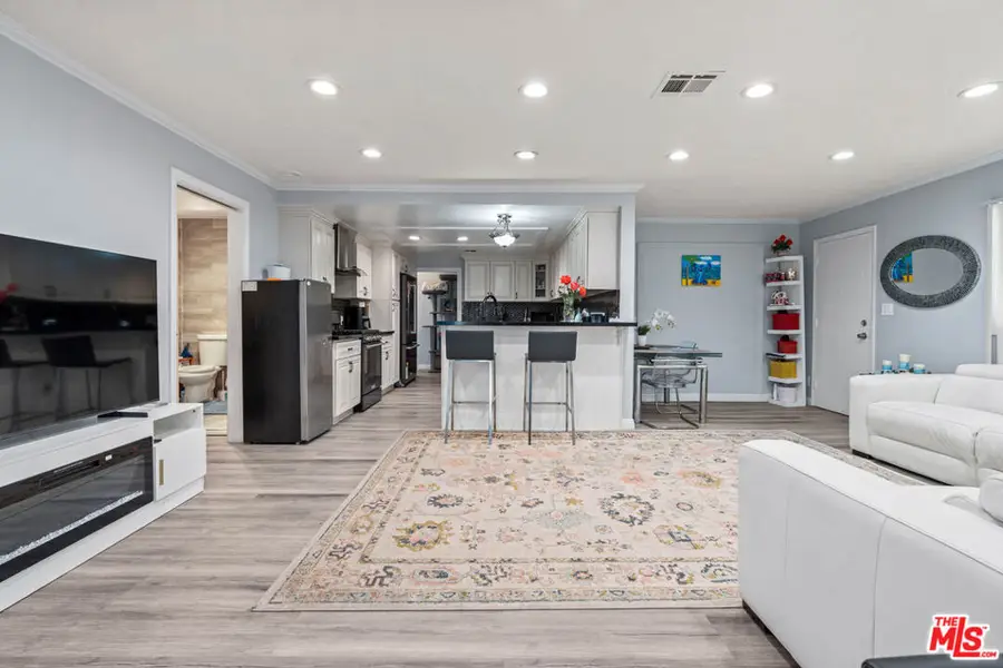 6214 Goodland Avenue, Valley Glen, CA 91606 - #3