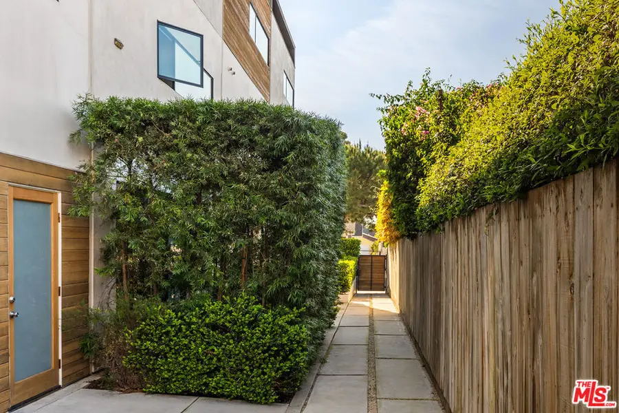 860 S Wilton Place, Los Angeles, CA 90005 - #2