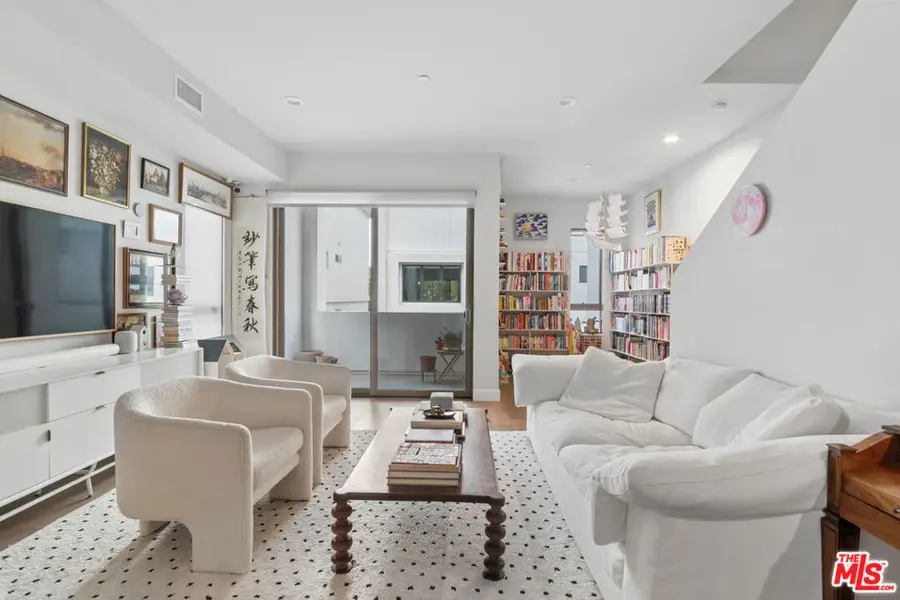 4218 Gentry Avenue, Studio City, CA 91604 - #2