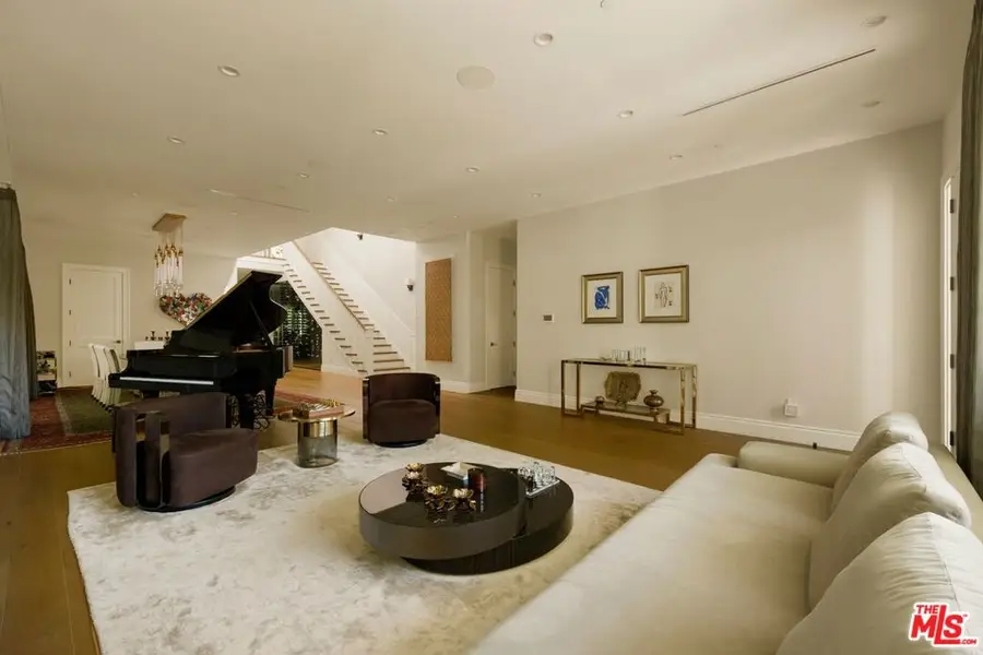 126 S Westgate Avenue, Los Angeles, CA 90049 - #3