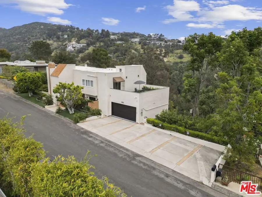 1052 N Kenter Avenue, Los Angeles, CA 90049 - #3