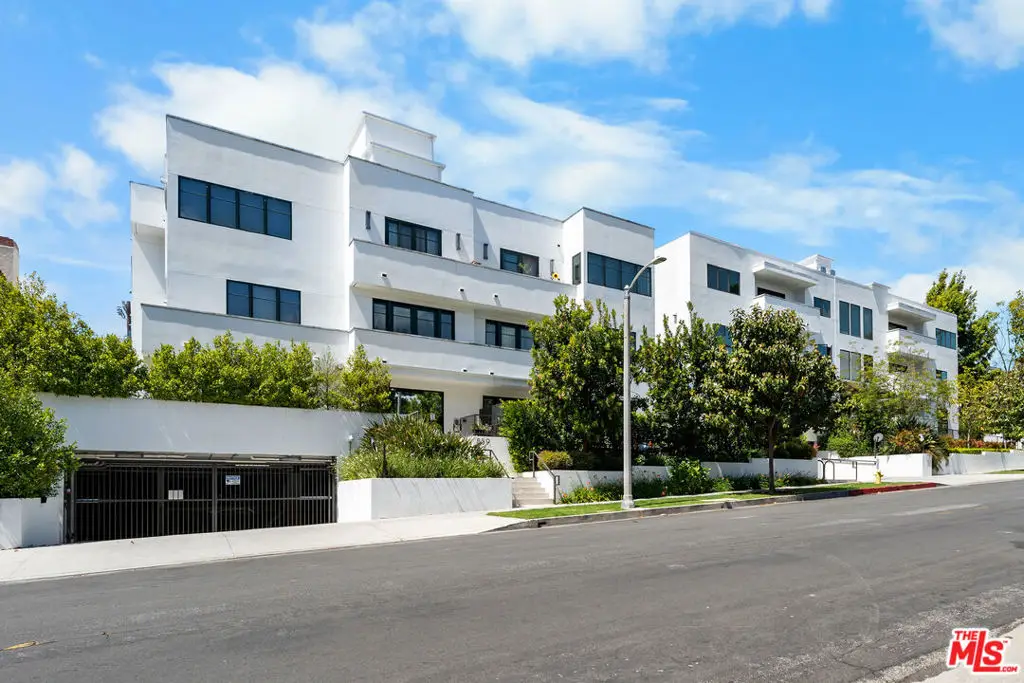 853 S Lucerne Boulevard #202, Los Angeles, CA 90005 - #1