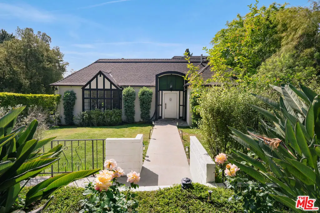 690 Westgate Street, Pasadena, CA 91103 - #1