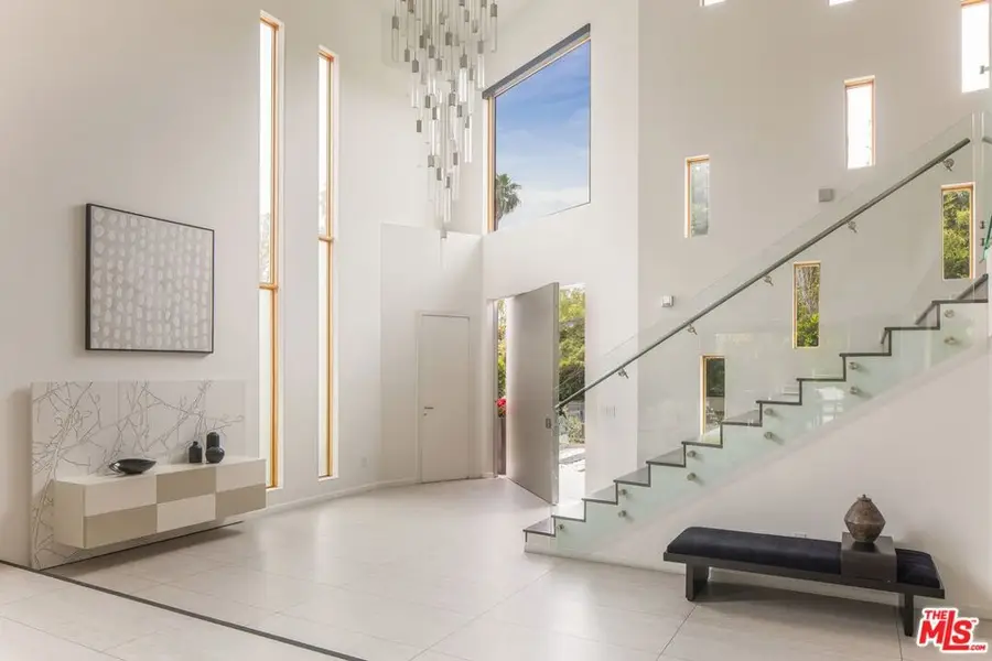 12443 W Sunset Boulevard, Los Angeles, CA 90049 - #3