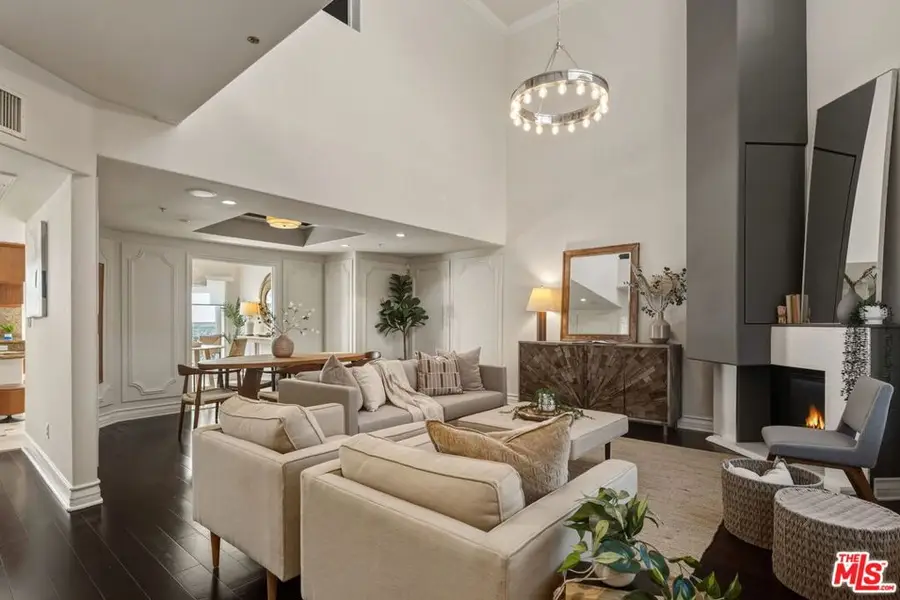 1717 S Barrington Avenue #103, Los Angeles, CA 90025 - #2