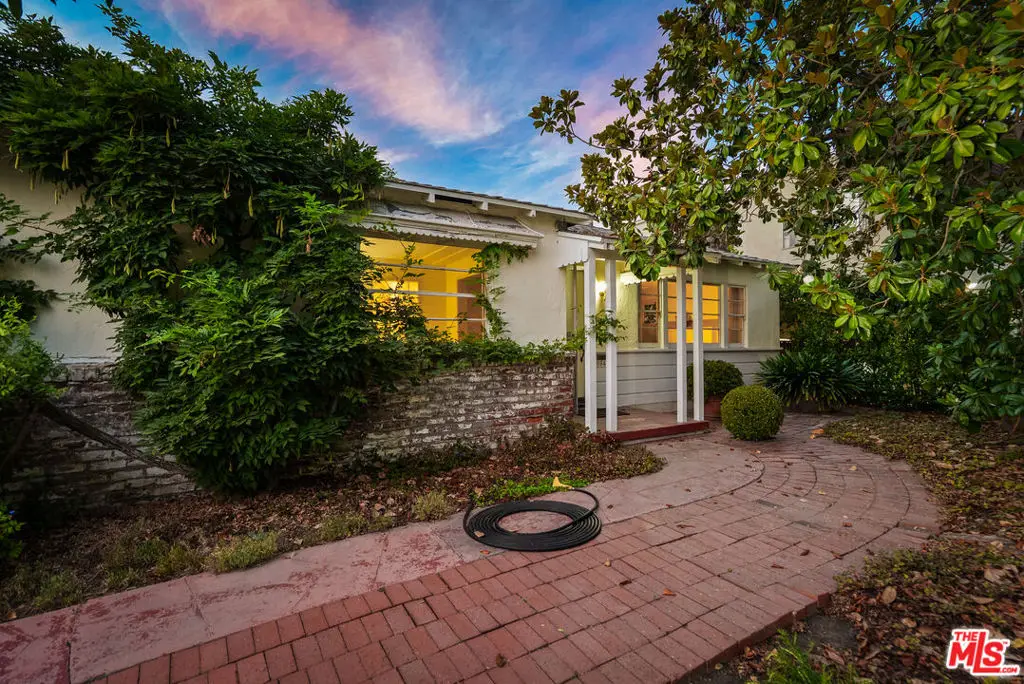 10941 Peach Grove Street, North Hollywood, CA 91601 - #1